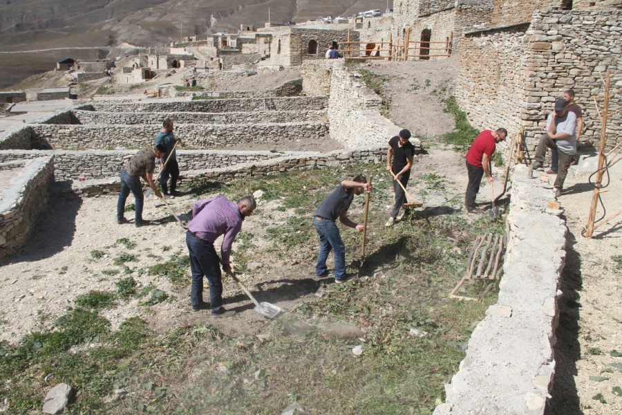 Субботник в селе Хой