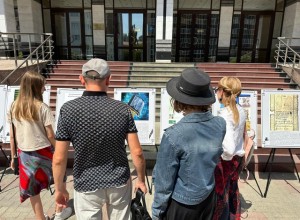 В Национальной библиотеке ЧР им. А. Айдамирова открыта мобильная выставка «Эволюция денег»