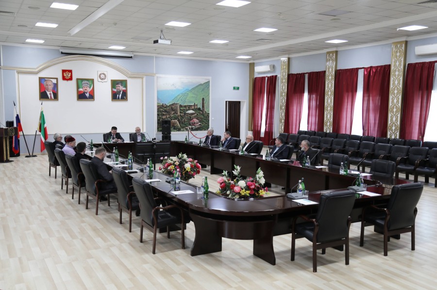 В Чеченской Республике состоялись публичные слушания по проекту республиканского бюджета на 2026-2028 годы В Чеченской Республике состоялись публичные слушания по проекту республиканского бюджета на 2026-2028 годы